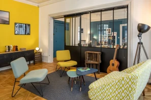 Open Space - 67000 - 2 postes - 250€