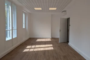 Espace indépendant - 75009 - 28 postes - 17920€