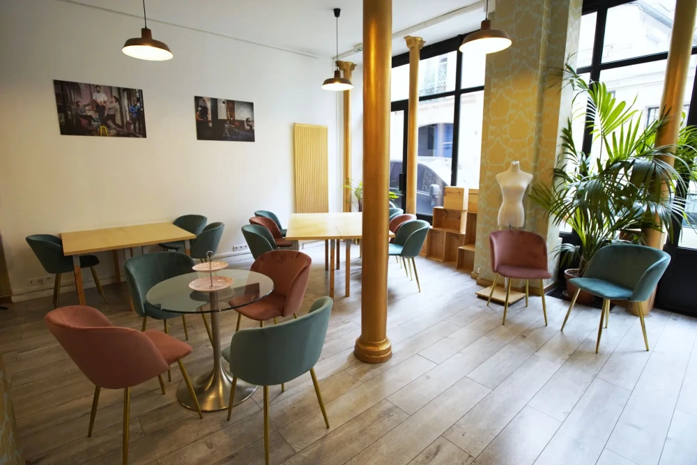 Espace indépendant - 75003 - 25 postes - 11900€