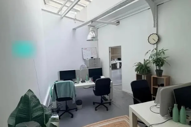 Bureau privé - 75003 - 6 postes - 1900€