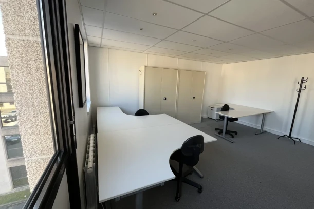 Espace indépendant - 78400 - 4 postes - 590€