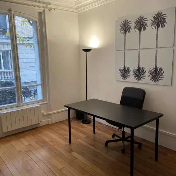 Bureau privé 12 m² 2 postes Location bureau Rue Louis Besquel Vincennes 94300 - photo 2