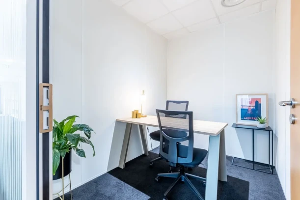 Bureau privé - 44300 - 2 postes - 515€