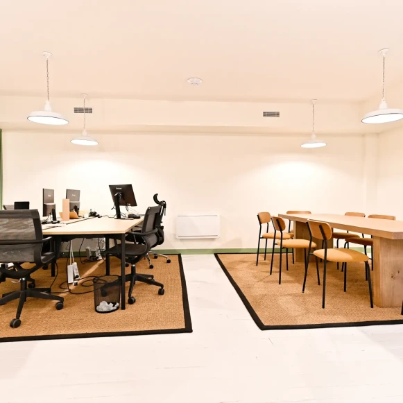 Espace indépendant 170 m² 24 postes Location bureau Rue Pierre Chausson Paris 75010 - photo 8