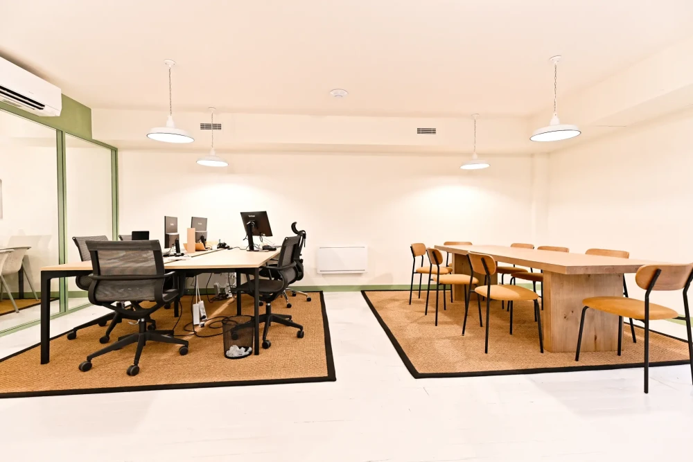 Espace indépendant - 75010 - 24 postes - 13200€