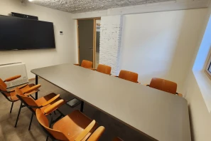 Open Space - 69600 - 18 postes - 265€