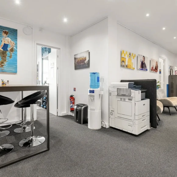 Bureau privé 50 m² 12 postes Coworking Rue d'Antin Paris 75002 - photo 7