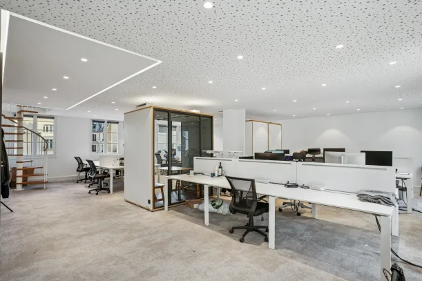 Bureau privé - 75010 - 23 postes - 12650€