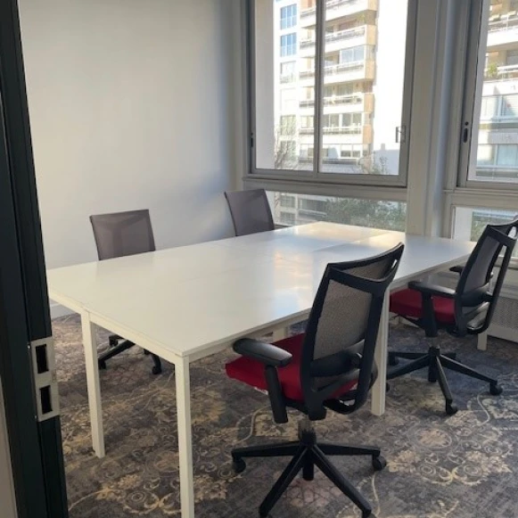 Bureau privé 15 m² 4 postes Coworking Boulevard Exelmans Paris 75016 - photo 1