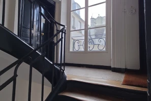 Open Space - 75004 - 10 postes - 400€