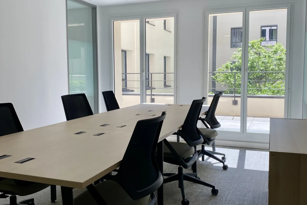 Open Space - 75018 - 36 postes - 210€