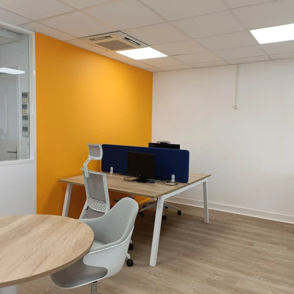 Bureau privé 18 m² 4 postes Coworking Rue Albert Dennery Tours 37000 - photo 15