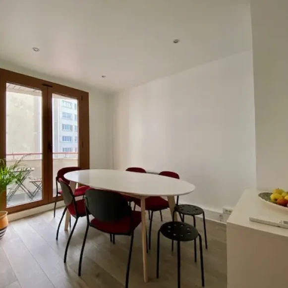 Bureau privé 13 m² 3 postes Coworking Rue Mademoiselle Paris 75015 - photo 3