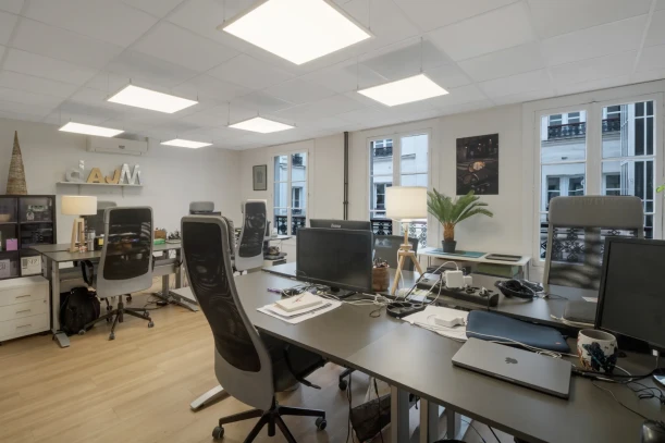 Bureau privé - 75009 - 9 postes - 5175€