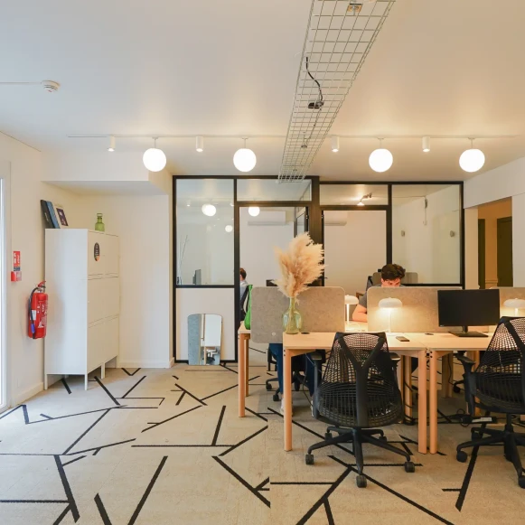 Espace indépendant 10 m² 3 postes Coworking Rue Pierre Sauvage Compiègne 60200 - photo 1