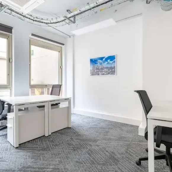 Bureau privé 7 m² 2 postes Coworking Rue Blanche Paris 75009 - photo 7