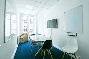 Espace indépendant - 75010 - 24 postes - 9500€