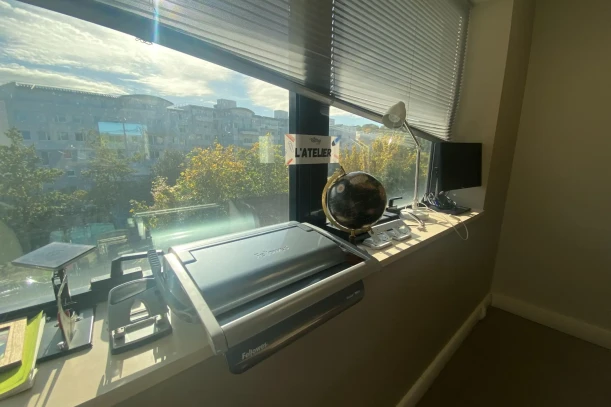 Open Space - 91170 - 10 postes - 231€