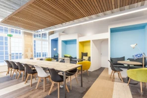 Bureau privé - 75004 - 4 postes - 1463€