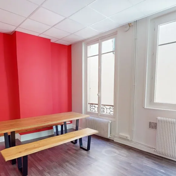 Espace indépendant 150 m² 22 postes Location bureau Rue Saint-Lazare Paris 75008 - photo 4