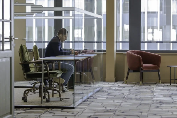 Bureau privé - 92400 - 8 postes - 2690€