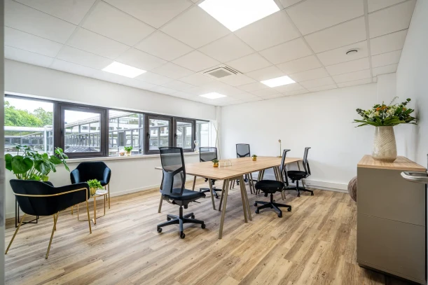 Bureau privé - 44300 - 5 postes - 1506€