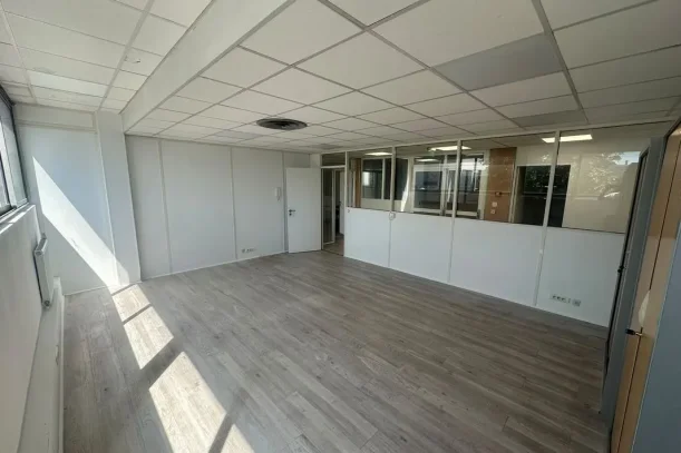Bureau privé - 95200 - 4 postes - 966€