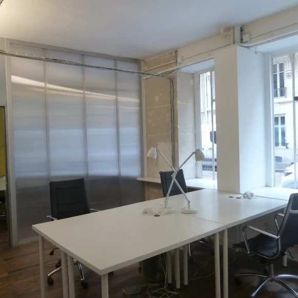 Bureau privé 9 m² 2 postes Location bureau Rue Severo Paris 75014 - photo 2
