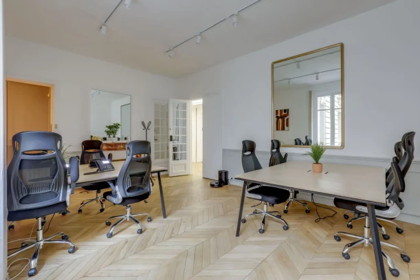 Bureau privé - 75017 - 22 postes - 12500€