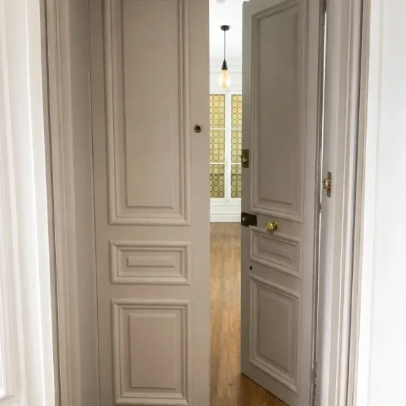 Bureau privé 12 m² 2 postes Location bureau Rue du Temple Paris 75003 - photo 4