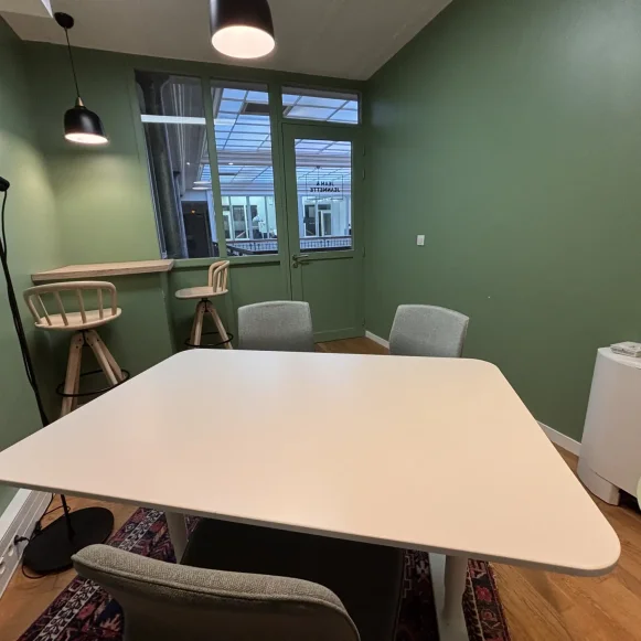 Bureau privé 11 m² 4 postes Coworking Impasse Sandrie Paris 75009 - photo 11