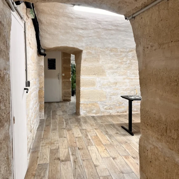 Bureau privé 10 m² 4 postes Location bureau Rue d'Aboukir Paris 75002 - photo 10