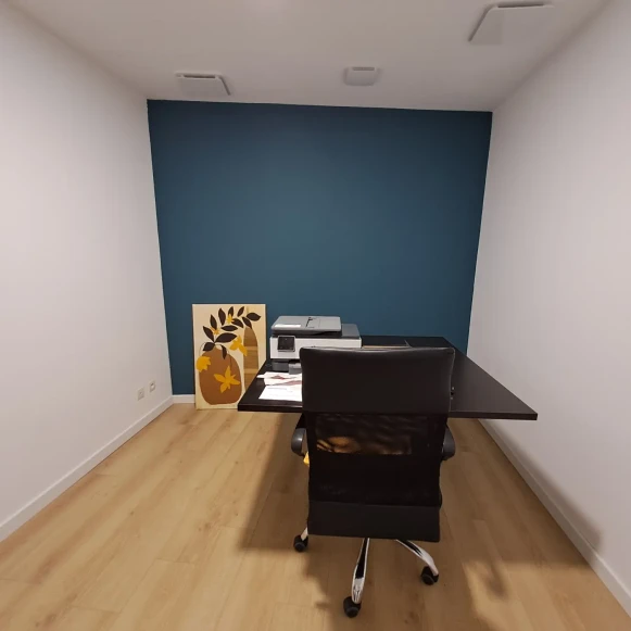 Bureau privé 11 m² 2 postes Coworking Rue des Forges Vallet 44330 - photo 1