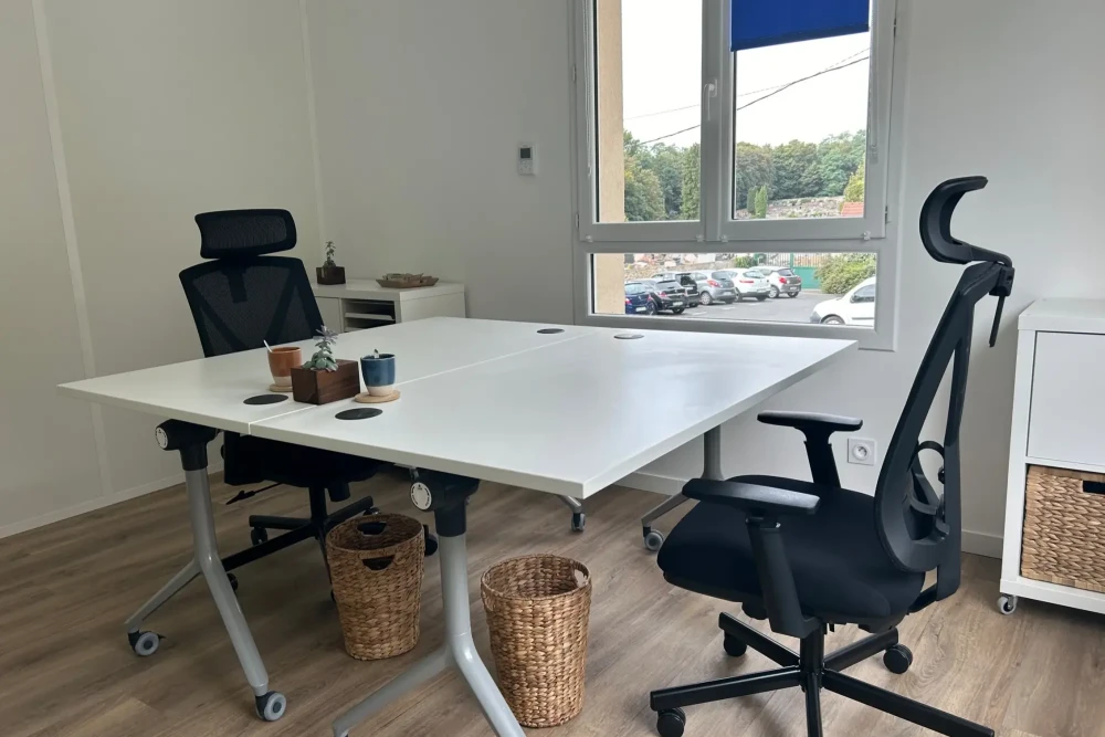 Bureau privé - 91330 - 2 postes - 870.5€