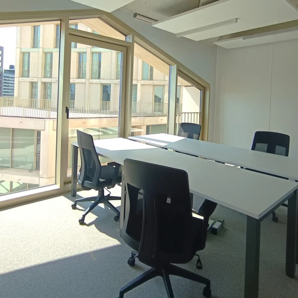 Bureau privé 18 m² 4 postes Location bureau Rue Philippe Jolly Bordeaux 33800 - photo 1