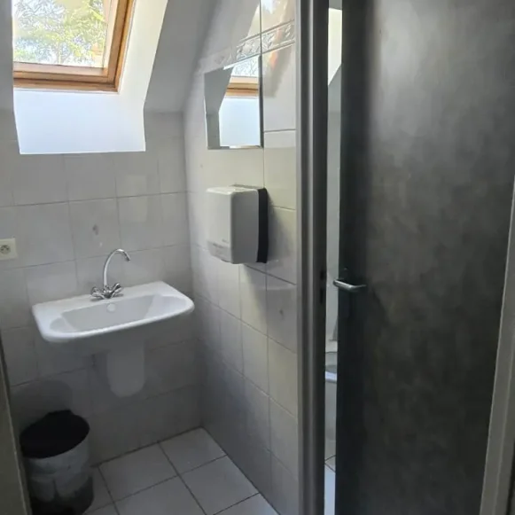 Bureau privé 12 m² 2 postes Location bureau Boulevard Jeanne d'Arc Argenteuil 95100 - photo 5