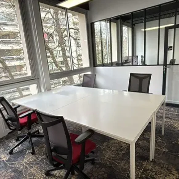Bureau privé 15 m² 4 postes Coworking Boulevard Exelmans Paris 75016 - photo 2