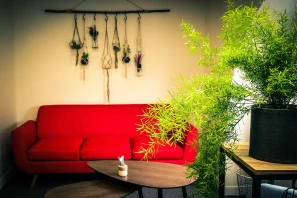 Open Space - 64000 - 49 postes - 180€