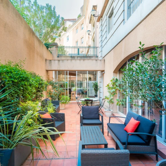 Bureau privé 16 m² 1 poste Coworking Rue des Allumettes Aix-en-Provence 13090 - photo 1