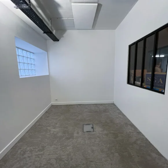 Bureau privé 11 m² 3 postes Location bureau Avenue de Versailles Paris 75016 - photo 1