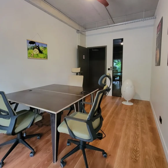 Bureau privé 14 m² 3 postes Coworking Rue Lénine Ivry-sur-Seine 94200 - photo 1