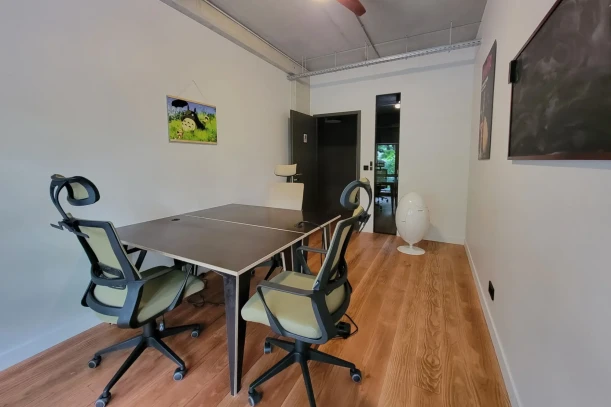 Bureau privé - 94200 - 3 postes - 700€