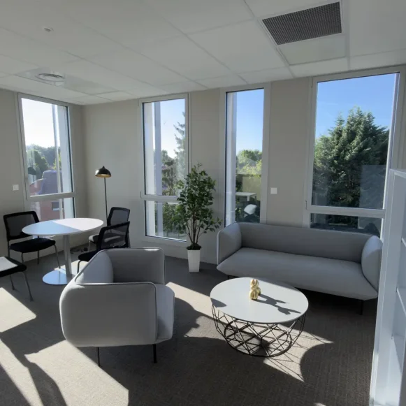 Bureau privé 10 m² 3 postes Location bureau Rue Denis Papin Villeneuve-d'Ascq 59650 - photo 1