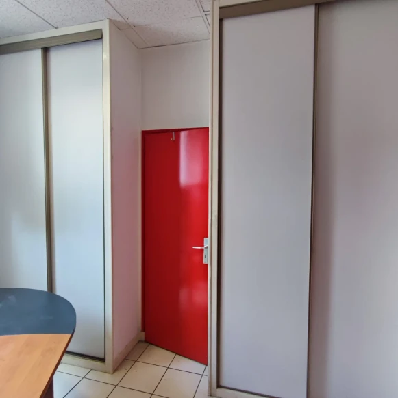 Bureau privé 11 m² 1 poste Location bureau Boulevard Pasteur Nantes 44100 - photo 1