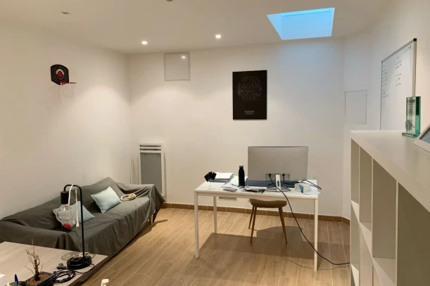 Open Space - 75018 - 2 postes - 275€