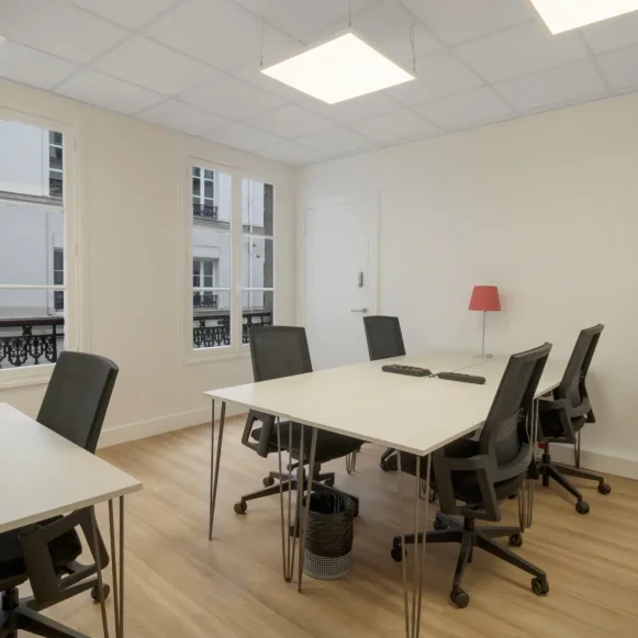Bureau privé 16 m² 4 postes Coworking Rue de la Chaussée d'Antin Paris 75009 - photo 1