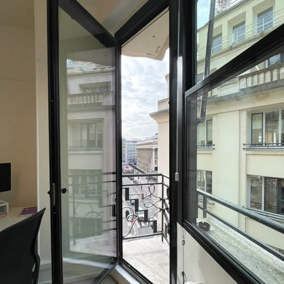 Bureau privé 23 m² 7 postes Location bureau Rue Feydeau Paris 75002 - photo 4