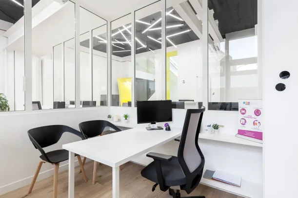 Bureau privé - 75011 - 9 postes - 1990€