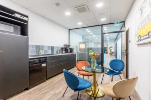 Bureau privé - 49800 - 2 postes - 723€