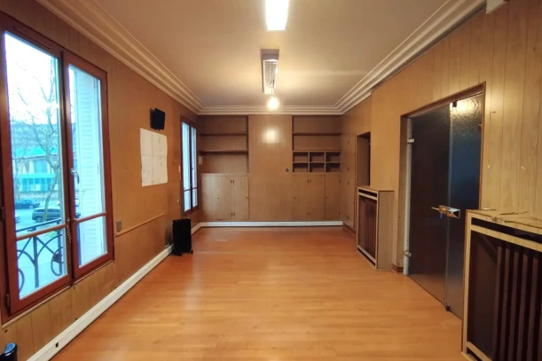 Bureau privé - 75015 - 5 postes - 1067€